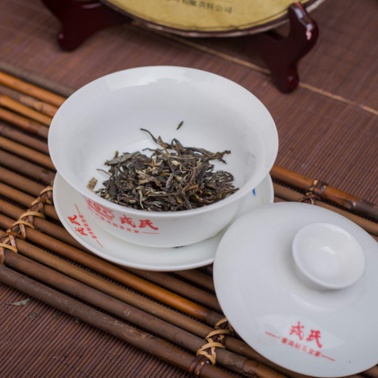 2016年勐库戎氏 本味生茶 500克七子饼  3