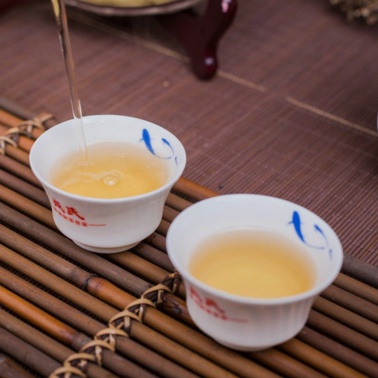 2015年勐库戎氏 本味生茶 500克七子饼 生茶 4