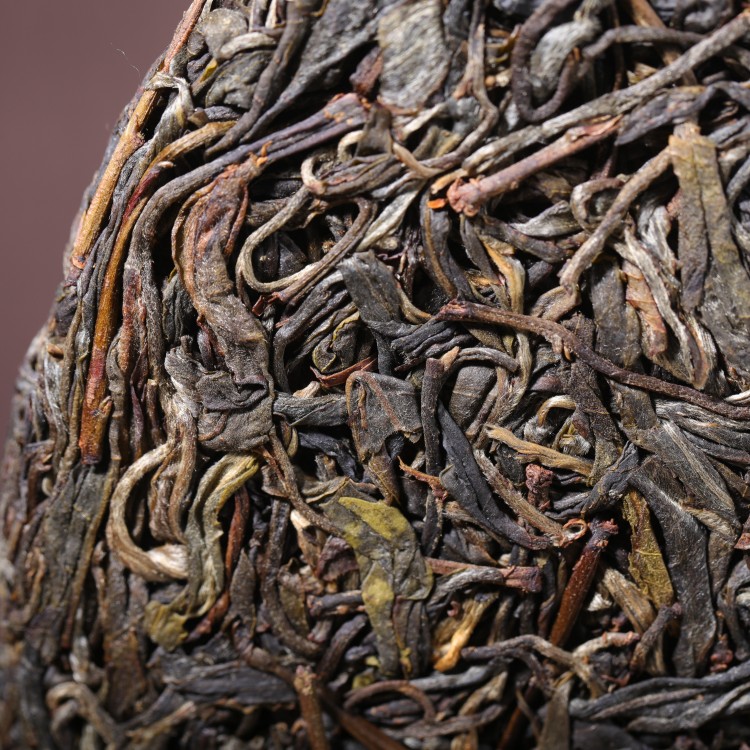 2019年勐傣茶厂 坝糯藤条王生茶 357克七子饼 2