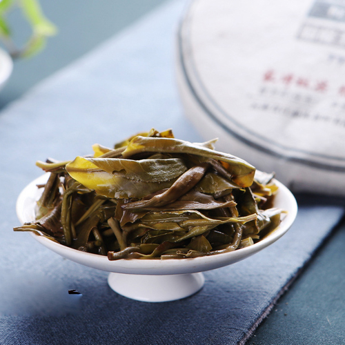 2019年勐库戎氏 极少树-藤条王 普洱茶生茶 200克 4