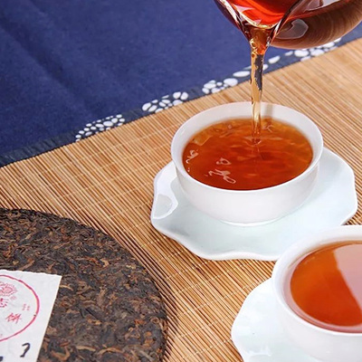 2022年老同志 特制品熟茶 400克七子饼 2