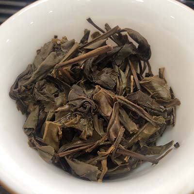 2014年大益 易武正山生茶 357克七子饼 1401批 2