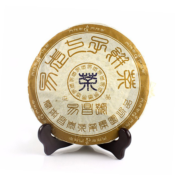 2006年昌泰茶业 易昌号正品生茶 400克易武七子饼