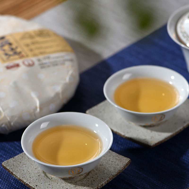 2020年集豪屯 云端生茶 357克饼茶 3