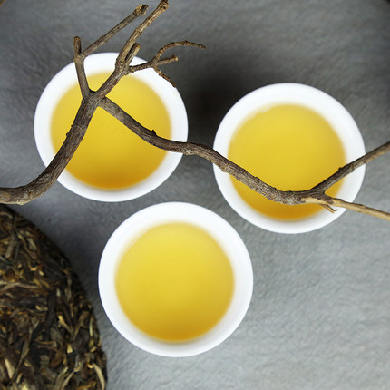 2015年合和昌 中欧之星生茶 357克古树茶 4