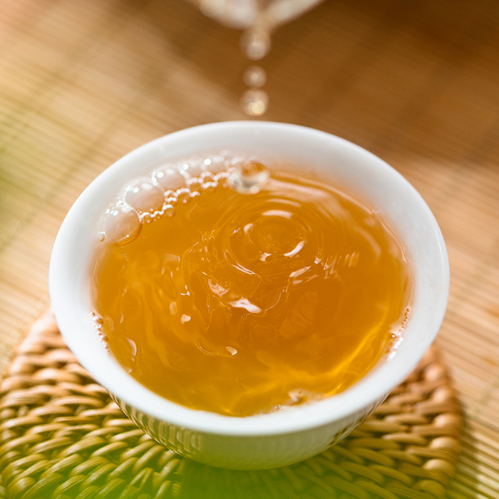 2013年合和昌 易武正山 古树普洱生茶357克七子饼 4