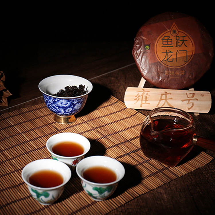 2010年雍庆号 鱼跃龙门熟茶 200克饼茶 3