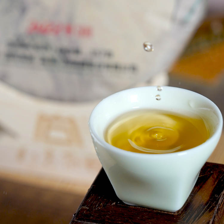 2022年八方茶园 兰韵 357克七子饼普洱生茶 4