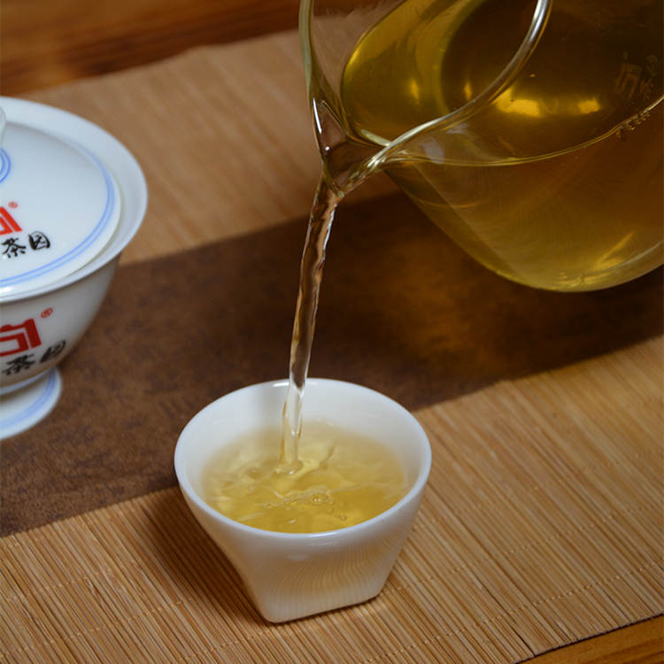 2022年八方茶园 老树班章 400克普洱生茶 4