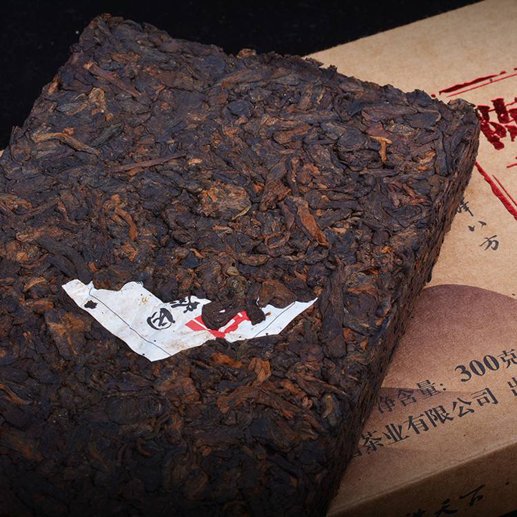 2020年 八方茶园陈茶头300克普洱熟茶老茶头 2