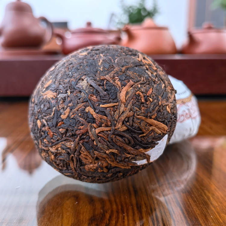 2015年勐海贡沱 100克沱茶 熟茶 典藏精装版 2