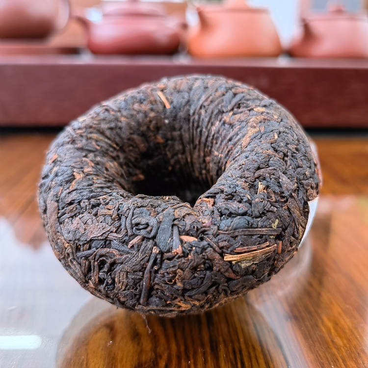 2015年勐海贡沱 100克沱茶 熟茶 典藏精装版 3