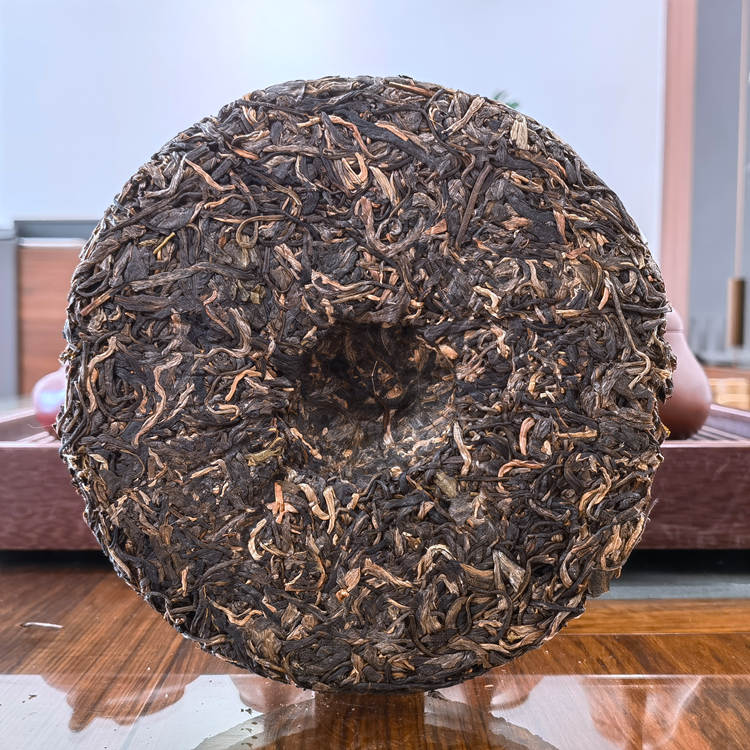 2021年国饮茶厂 班章孔雀青饼 357克生茶 4