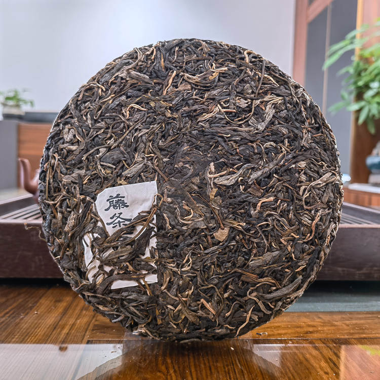 2022年勐海大福茶厂 藤条古树茶 357克七子饼生茶 2