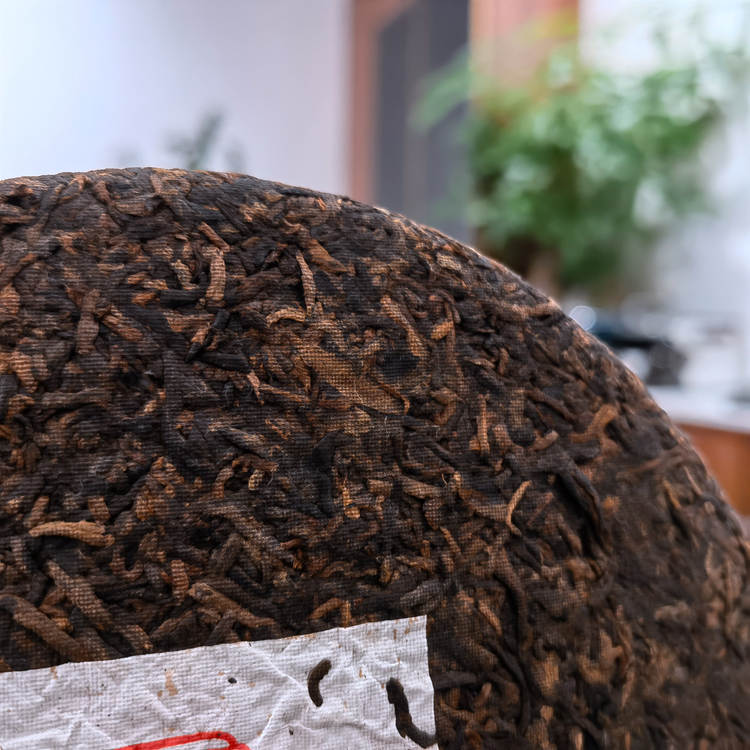 2022年勐海大福茶厂 班章金芽熟茶 357克饼茶 3