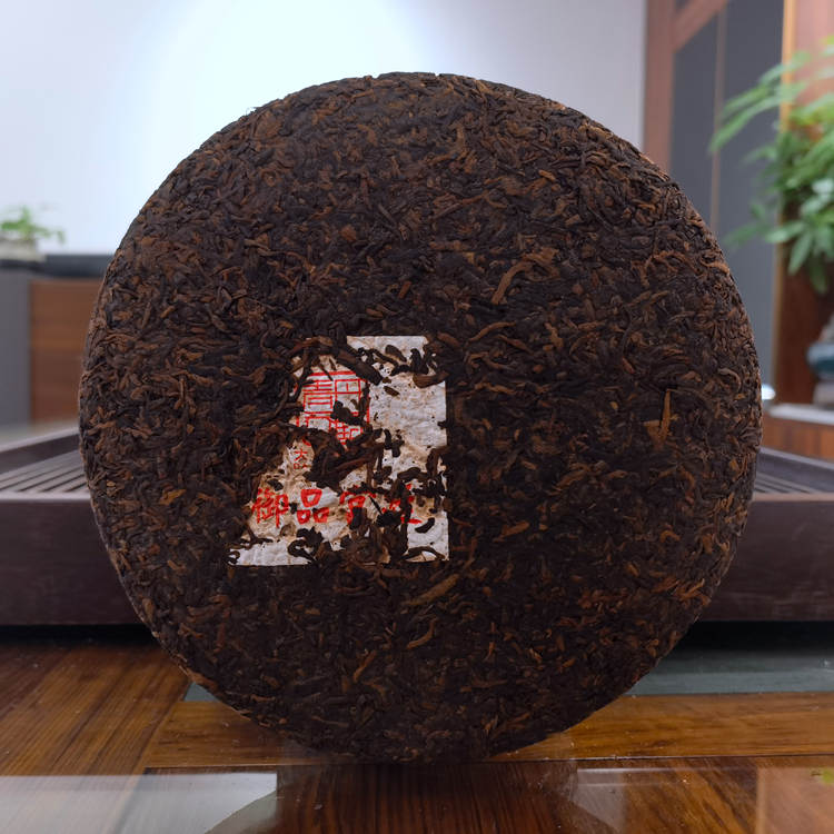 2022年勐海大福茶厂 御品宫廷熟茶 357克饼茶 2