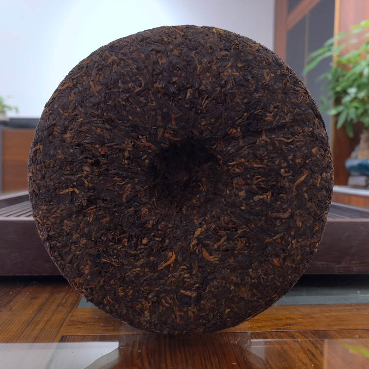 2022年勐海大福茶厂 御品宫廷熟茶 357克饼茶 4