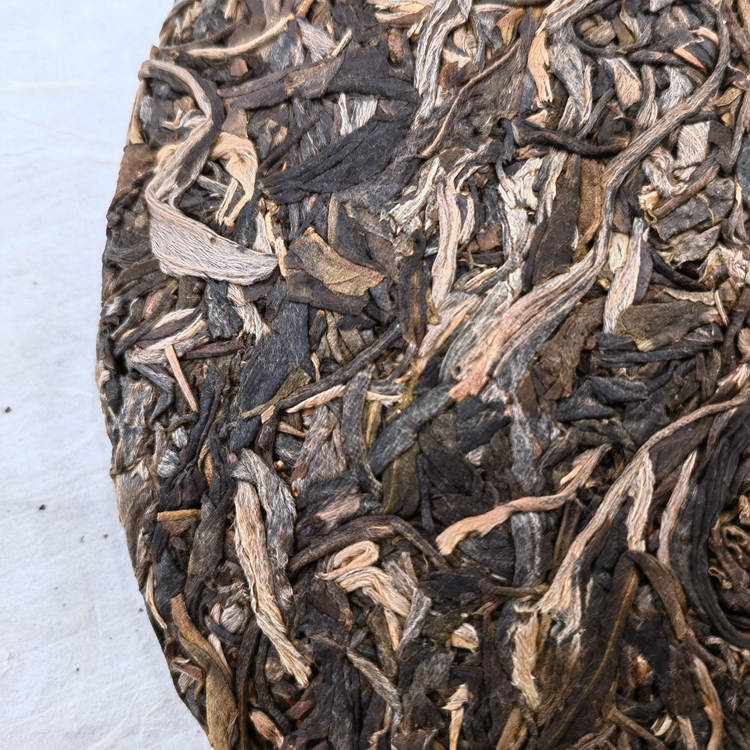 2022年勐海大福茶厂 冰岛古树黄金饼 357克饼茶 3