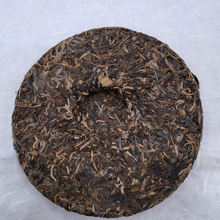 2022年勐海大福茶厂 冰岛古树黄金饼 357克饼茶 4